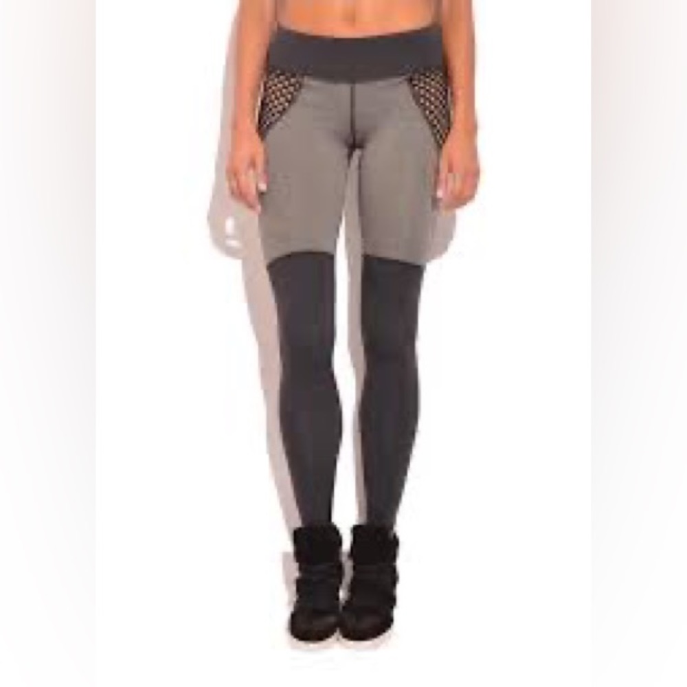 GUC Michi Shadow Workout Leggings💕 Final Price 💕